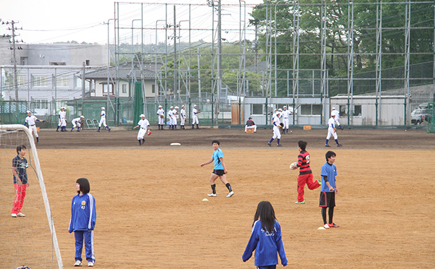 仙台高校野球部のグラウンドは他の部活と共用