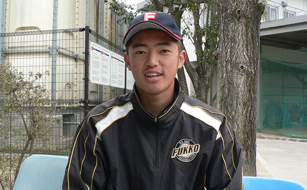 投手ながらキャプテンを任せられている福岡工業野球部の真鍋雷太選手