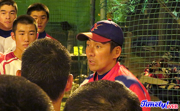 2010年から山村学園野球部の指揮を執る岡野泰崇監督